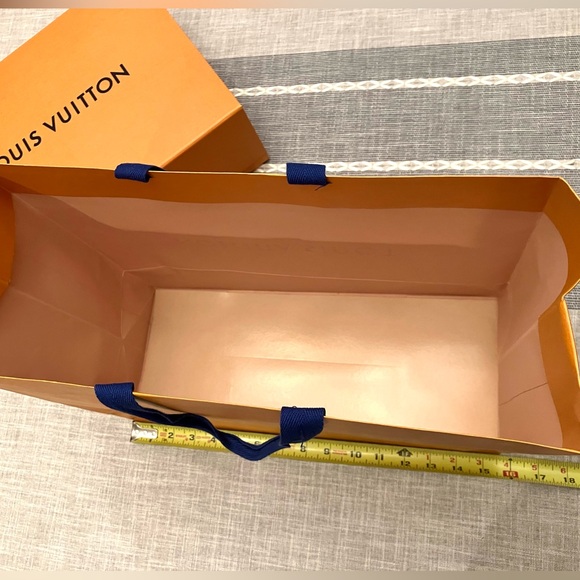 Authentic Louis Vuitton magnetic flap-lid box (14.5”x10.25”x5”) and shopping bag - Picture 13 of 15